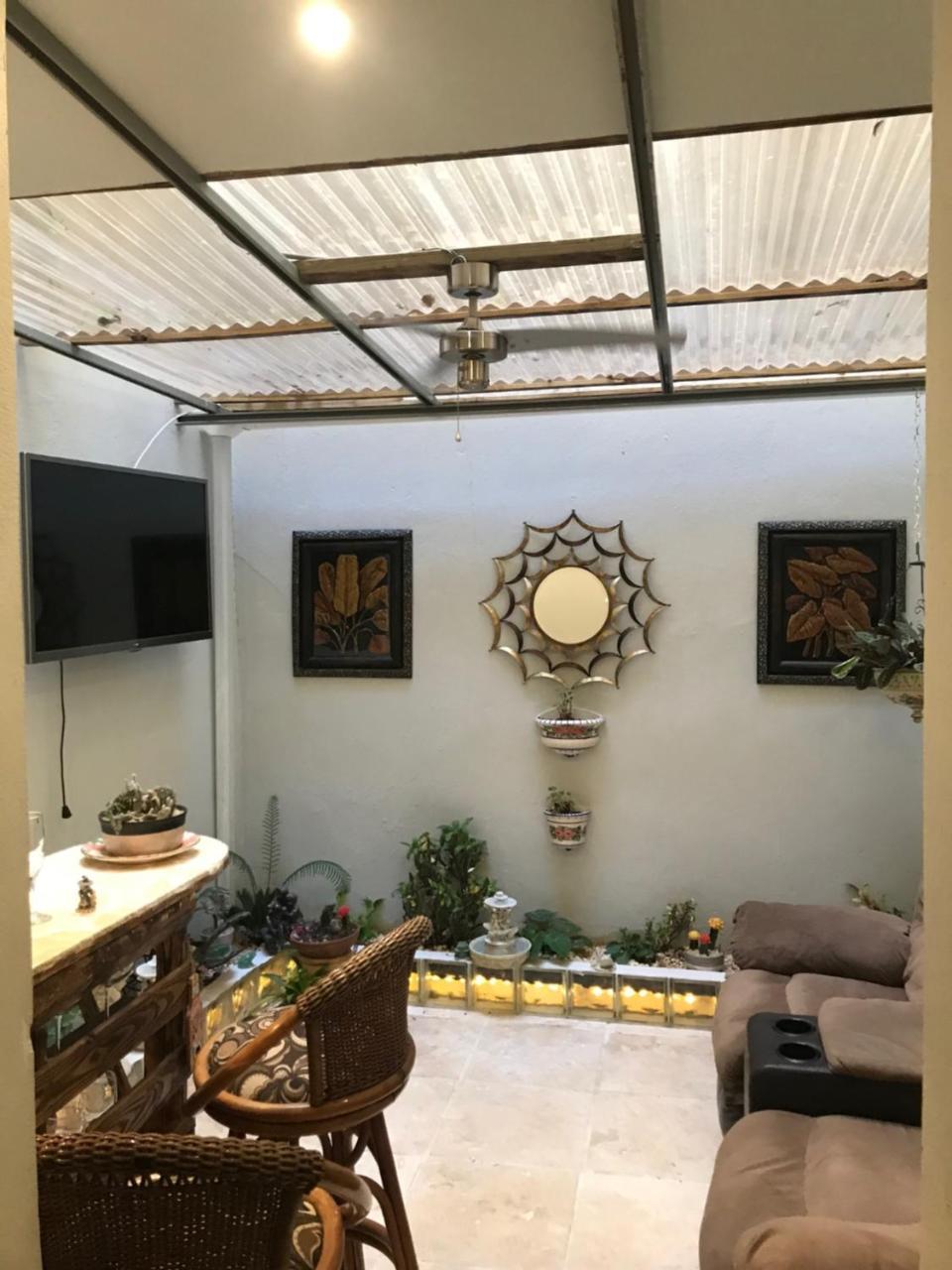 The Garden Apartment, The Willow Apartment, & The Tropical Apartment At Casa Of Essence In Old سان خوان المظهر الخارجي الصورة